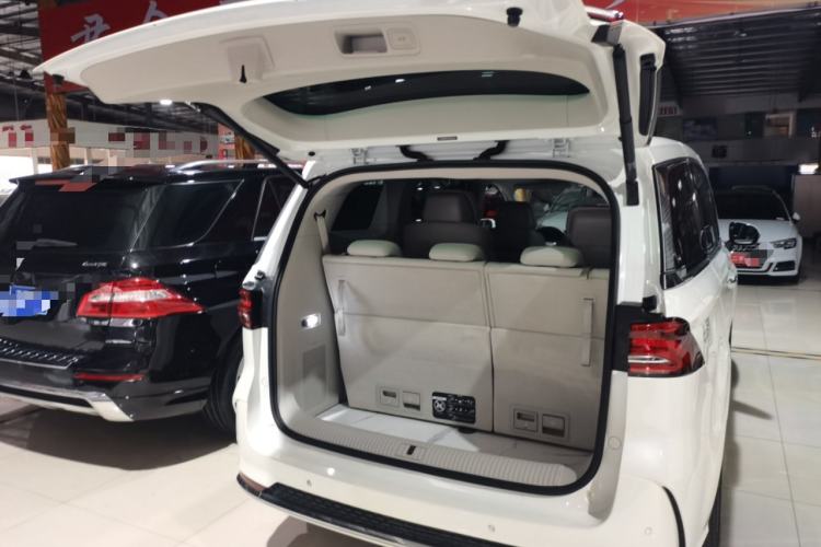 Used Roewe iMAX8 2023 400TGI Comfort Edition Trunk