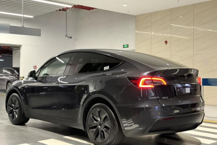 Used Tesla Model Y 2024 Rear-Wheel-Drive Version Exterior 5
