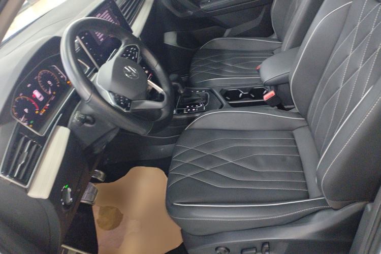 Used Volkswagen Tiguan L 2022 330TSI Automatic Two-Wheel Drive R-Line Enhanced Edition
