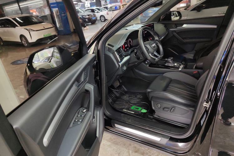 Used Audi Q5L 2022 40T Fashionable and Dynamic Model Driver Seat