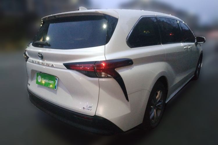 Used Toyota Sienna 2024 2.5L Hybrid Comfort Edition