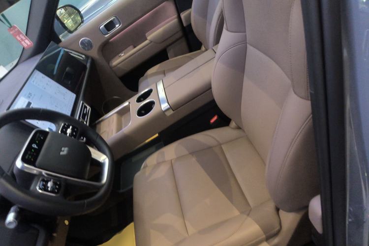 Used Li Auto L8 2025 Ultra Smart Refreshed Edition