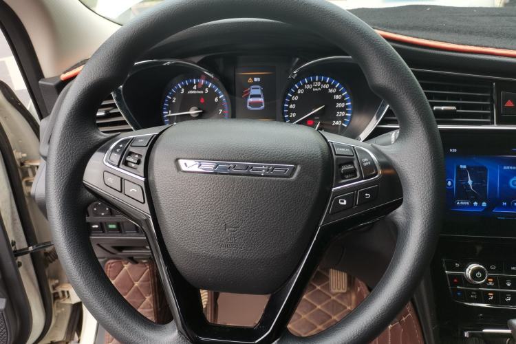 Used Venucia D60 2019 100 000 Honor 1.6L XL CVT Chenku Edition China VI Standard
