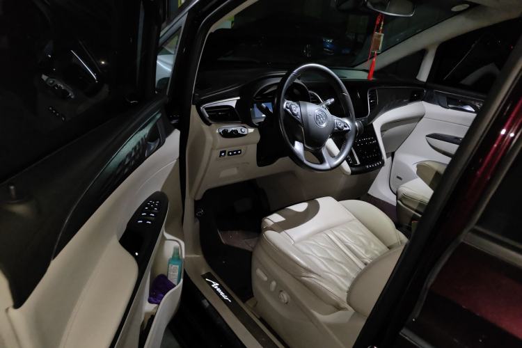 Used Buick GL8 2017 28T Avenir Avia National Emission Standard V