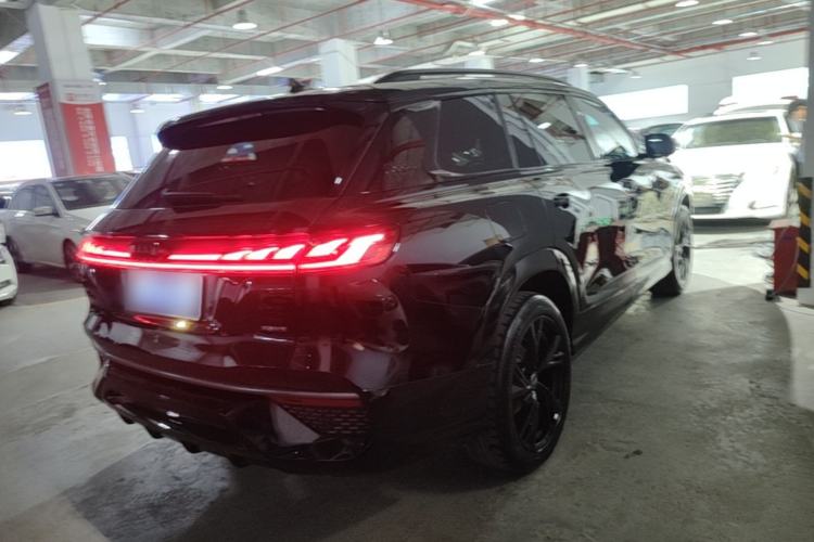 Used Audi Q6 2024 45 TFSI quattro Black Warrior Edition 6 Seats
