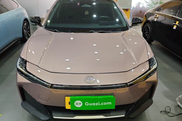 Used Toyota bZ3 2023 616 km Long-Range Premium Front