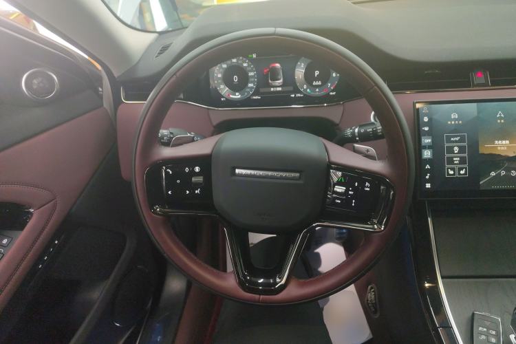 Used Land Rover Range Evoque 2024 Aurora L 249 PS Prestige Light-Chasing Edition
