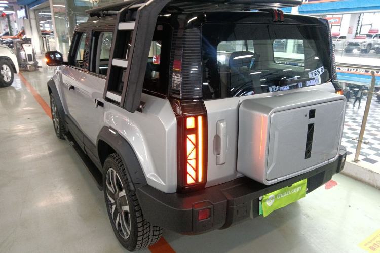 Used iCAR 03 2024 501km Four-wheel Drive Long-Range Advanced Version Rear Left 45 Deg