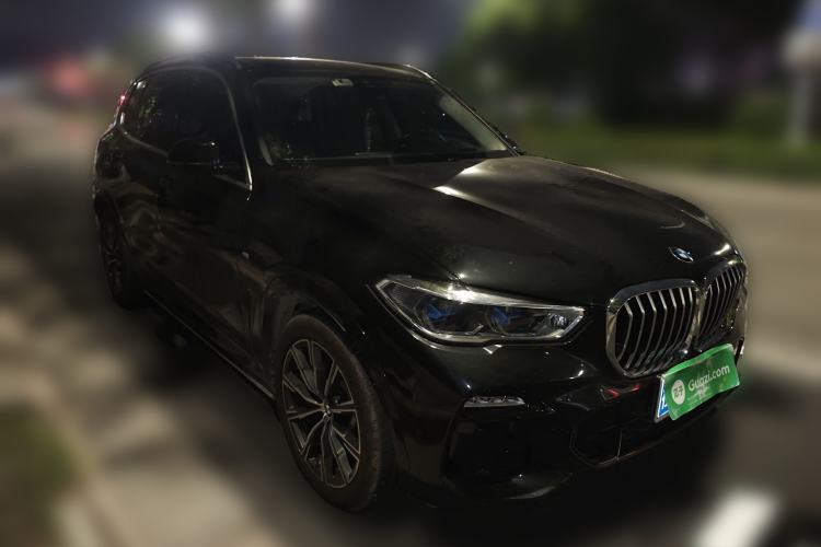 Used BMW X5 2021 xDrive30i M Sport Package Front Right 45 Deg