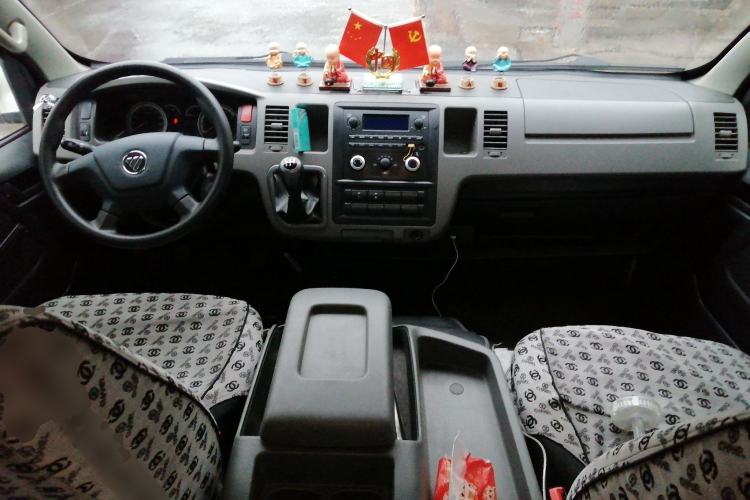 Used Foton Scenic G9 2020 2.4L Commercial Version Long Wheelbase High-Roof 9-Seater Business Vehicle China VI Emission Standard Model 4K22D4M Center Console