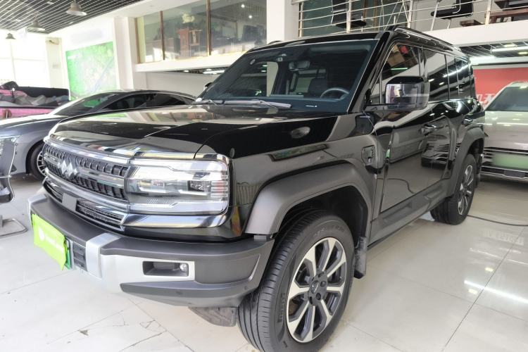 Used Formula Leopard 5 2023 Explore Edition