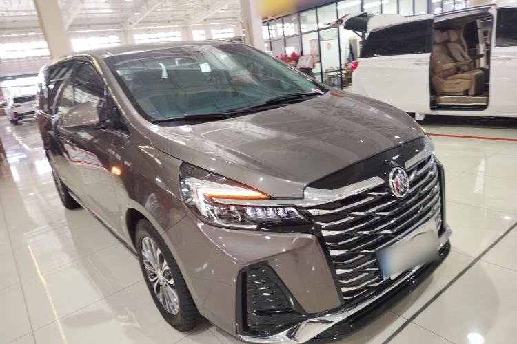 Used Buick GL8 2023 Land Executive Class Comfort Model
