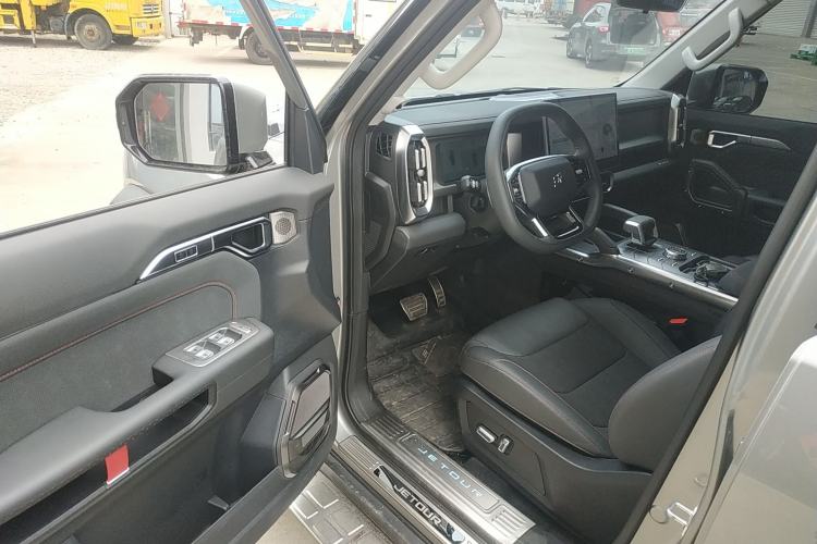 Used JETOUR Traveler 2023 2.0T All-Wheel-Drive CrossPRO Driver Seat