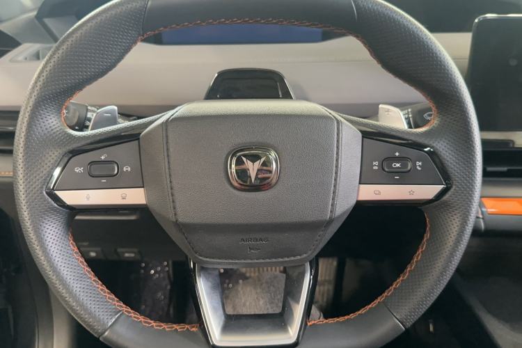 Used CHANGAN UNI-V 2022 1.5T Prestige Version Steering Wheel