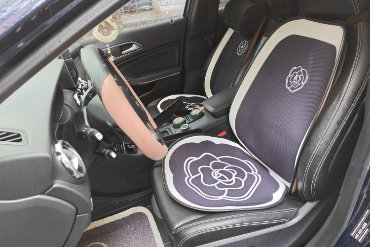 Used Mercedes-Benz GLA 2017 GLA 200 Sport Edition Left Front Seat