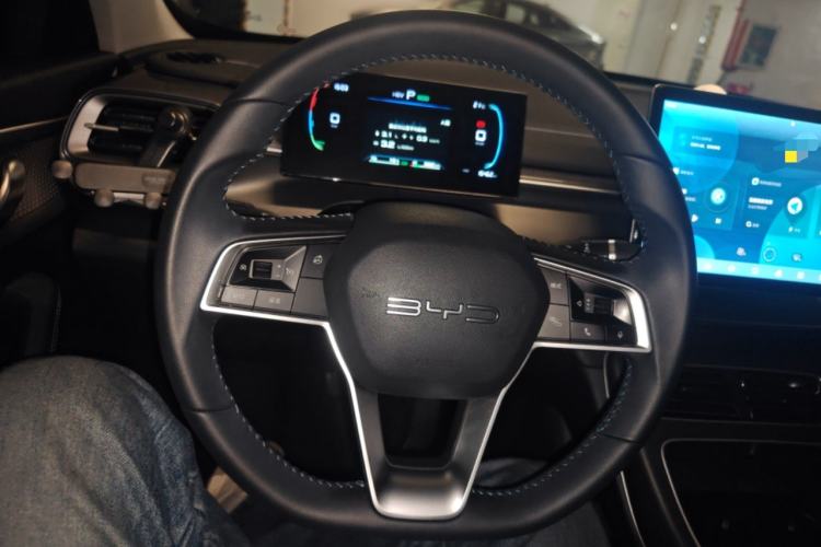 Used BYD Destroyer 05 2024 HONOR Edition DM-i 55KM Luxury Model Steering Wheel
