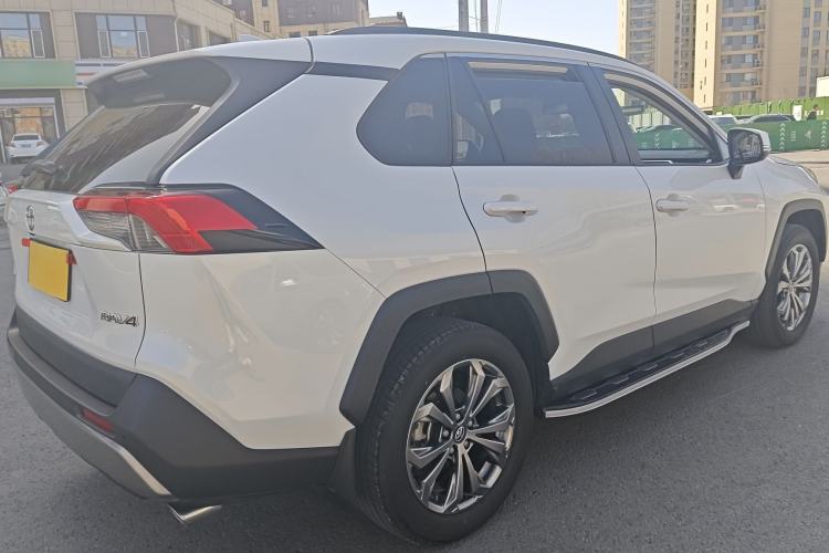 Used Toyota RAV4 2023 2.0L CVT Two-Wheel Drive Fashion Plus Edition Exterior 6