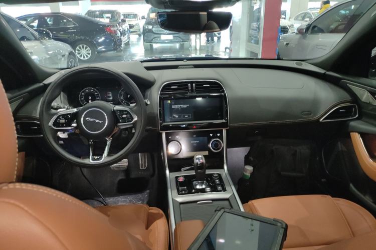 Used Jaguar XEL 2025 2.0T 250 PS R-DYNAMIC 90th Anniversary Edition
