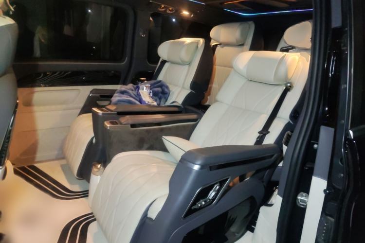 Used Mercedes-Benz Vito 2021 2.0T Business Version 7 Seats