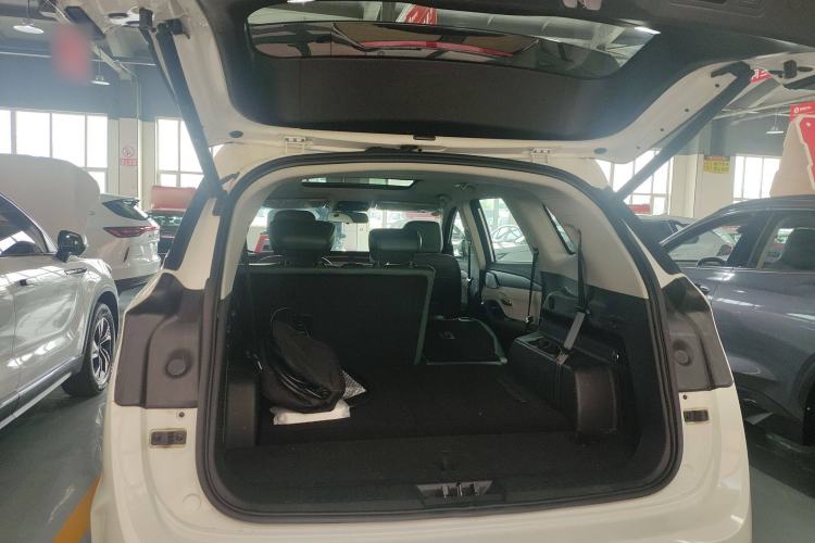 Used JETOUR Shanhai L9 2024 1.5TD 2DHT Air 7-Seater
