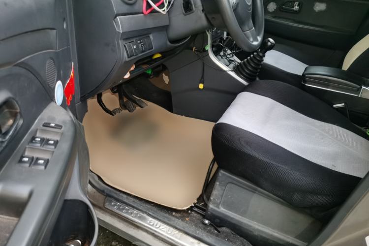 Used Suzuki Wagon R X5 2013 Cruise Edition 1.4L VVT Luxury Model China IV Standard Driver Seat