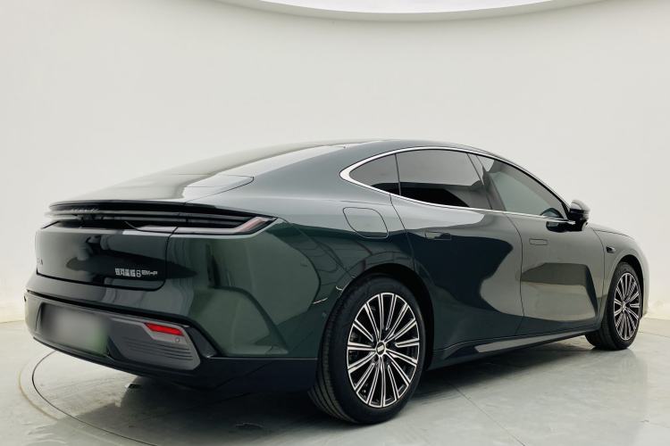 Used Geely Galaxy 8 2025 130km EM-P Starship Edition
