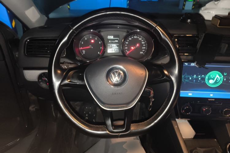 Used Volkswagen Sagitar 2015 1.6L Manual Comfort Model