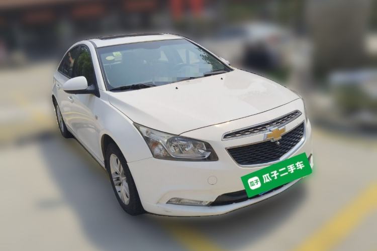 Used Chevrolet Cruze 2015 1.5L Classic SE AT Front Right 45 Deg