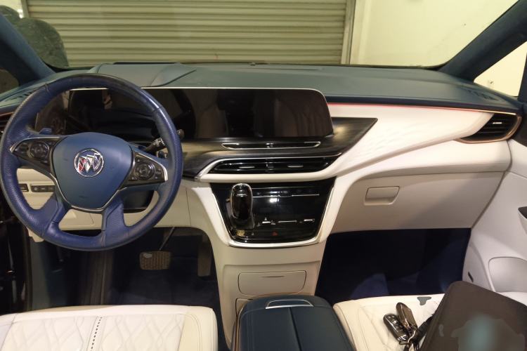 Used Buick GL8 2022 Avenir Avia Four-Seat Prestige Edition Center Console