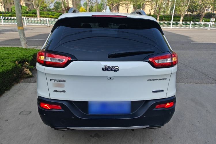 Used Jeep Cherokee 2016 2.4L Leading Smart Version