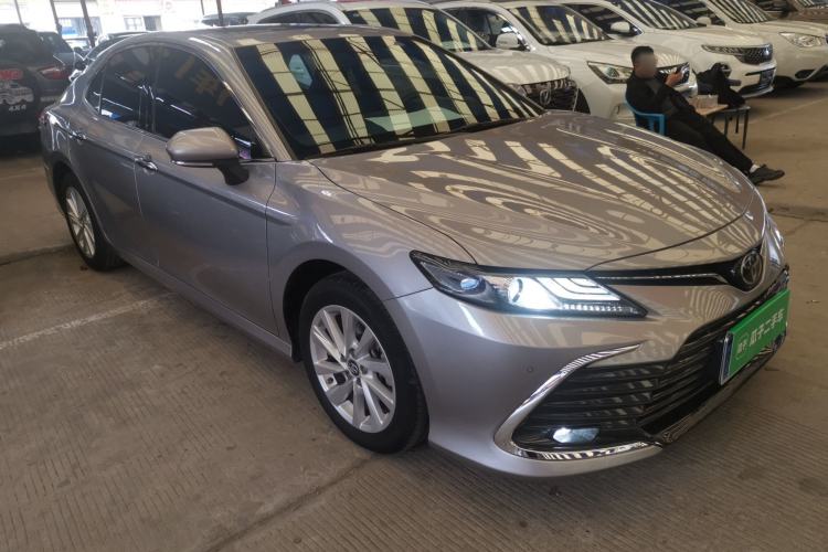 Used Toyota Camry 2021 2.0G Luxury Edition Front Right 45 Deg