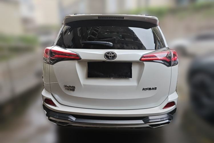 Used Toyota RAV4 2016 2.0L CVT Two-Wheel Drive Smart Edition China V Standard Rear