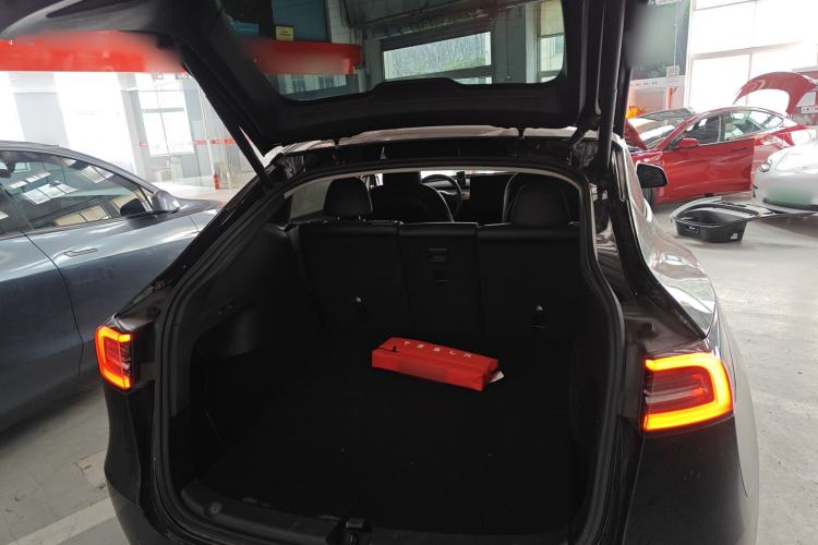 Used Tesla Model Y 2022 Rear-Wheel-Drive Version
