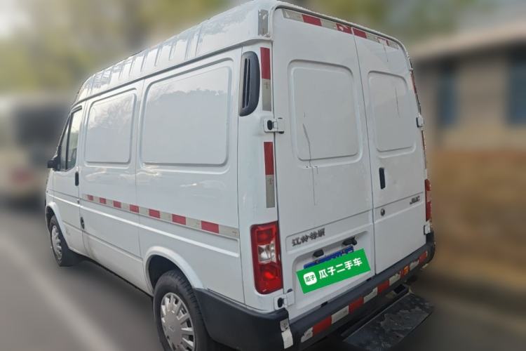 Used JMC Transit 2017 2.8T Commercial Version Short Wheelbase Mid-Roof 3-Seater JX493