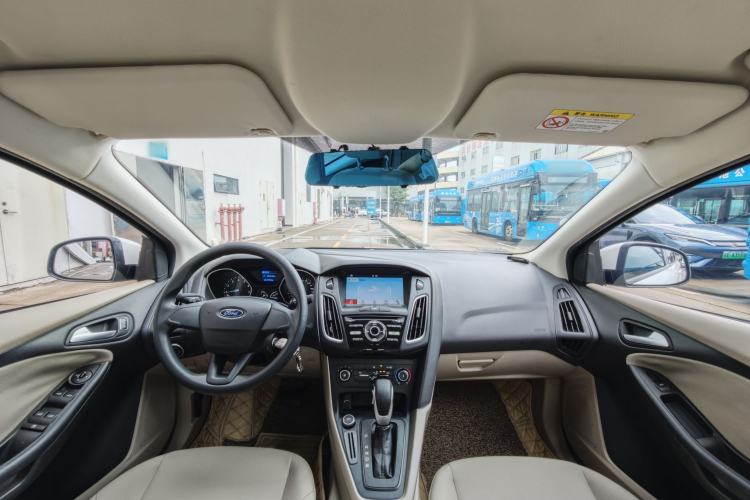 Used Ford Focus 2018 Sedan Classic 1.6L Automatic Comfort Plus Smart Drive Version