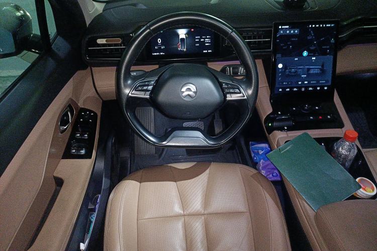 Used Nio ES8 2018 355 km Base Version 7-Seater Edition Steering Wheel