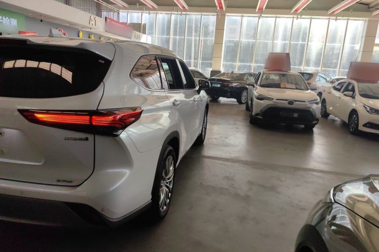 Used Toyota Highlander 2023 2.5L Smart Electric Hybrid Dual-Engine Four-Wheel Drive Prestige Version – 7 Seats