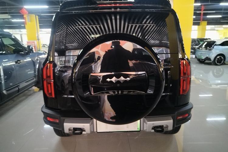 Used Formula Leopard 5 2023 Navigator Edition
