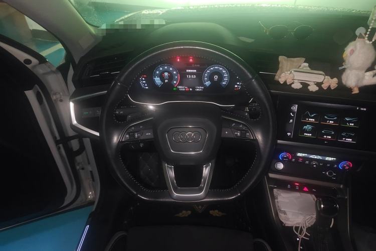Used Audi Q3 2020 35 TFSI Fashion Dynamic Model