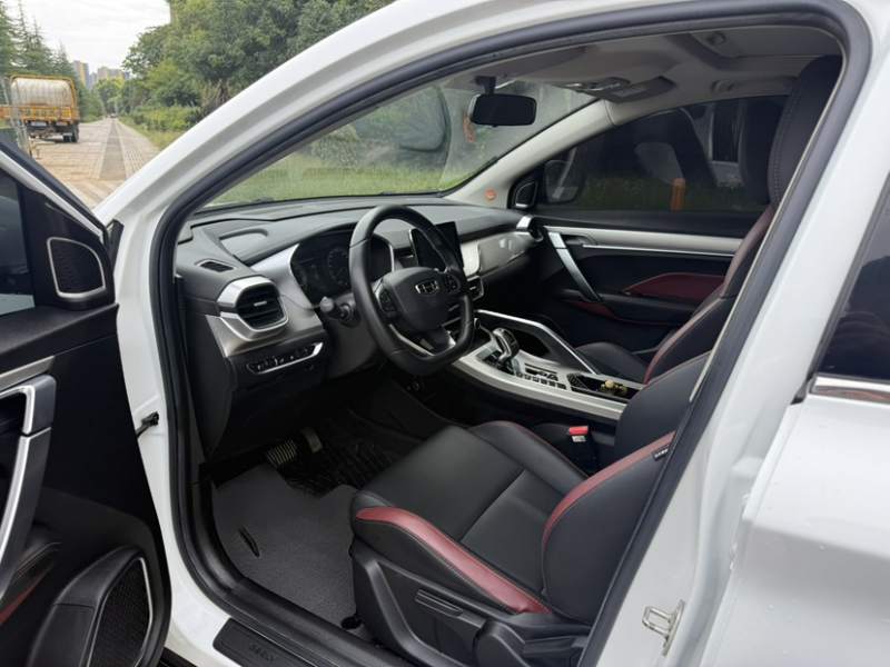 Used Geely Auto Coolray 2020 Facelift 240T DCT Hunter — 17