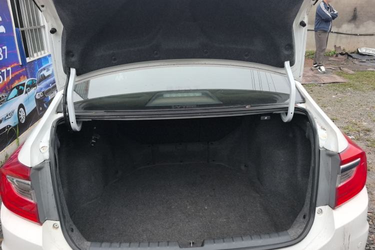 Used Honda Crider 2015 1.8L manual luxury version