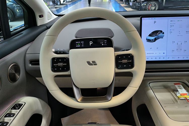 Used Li Auto i8 2025 Model Standard Version Steering Wheel