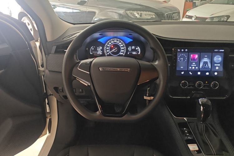 Used Venucia D60 2023 PLUS 1.6L XE CVT Trendy Edition