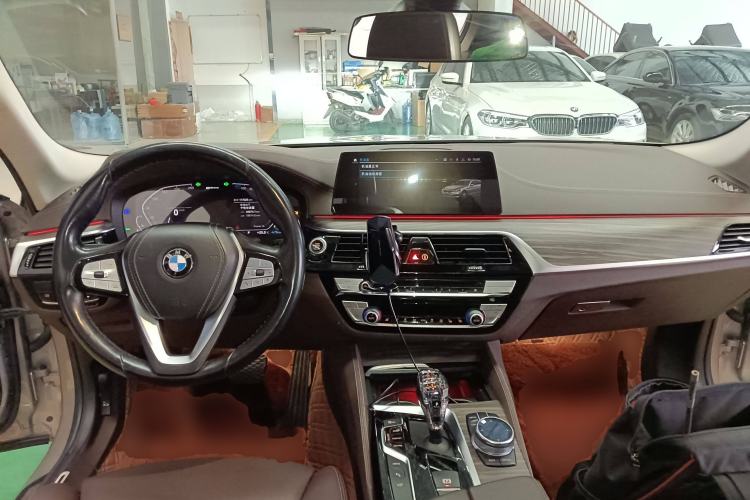 Used BMW 5 Series New Energy 2020 Mileage Upgrade Version 530Le Pioneer Edition Center Console