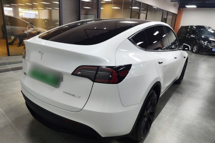 Used Tesla Model Y 2024 Long-Range All-Wheel-Drive Version