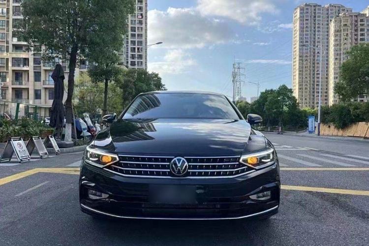 Used Volkswagen Magotan 2023 2 Million Units Limited Edition 330TSI DSG Leading Version