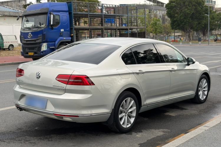 Used Volkswagen Magotan 2018 330TSI DSG Advanced Model