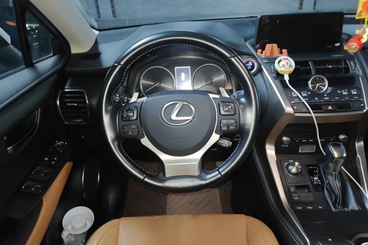Used Lexus NX 2020 300h Front-Drive FENGSHANG Version China VI Standard Steering Wheel