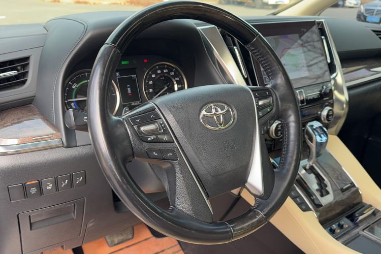 Used Toyota Vellfire 2023 Crown Dual-Engine 2.5L HV Prestige Edition
