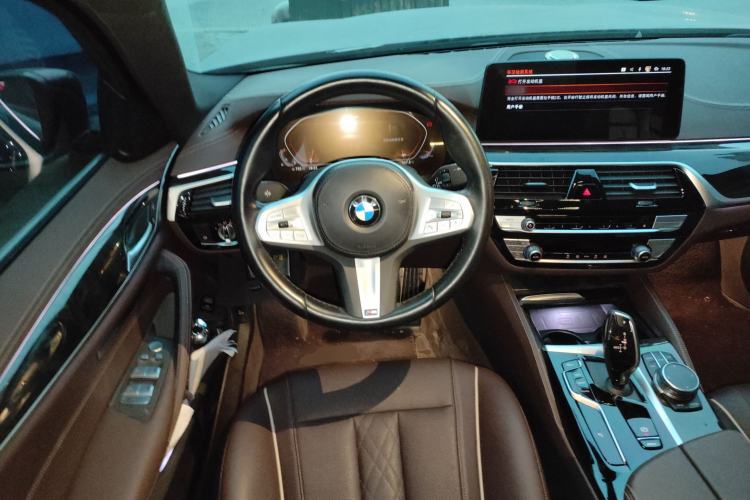 Used BMW 5 Series 2022 Second Facelift 525Li M Sport Package
